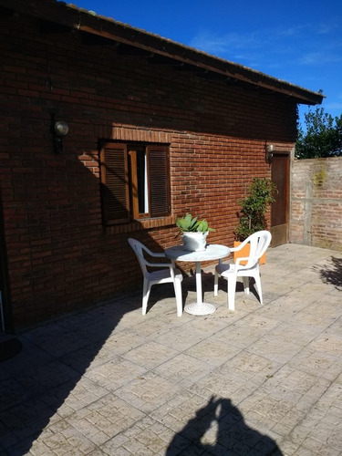 Imagen 28 de 30 de Excelente Chalet 3 Amb Con Departamento 2 Amb Para Huéspedes Y Piscina (1500m2)