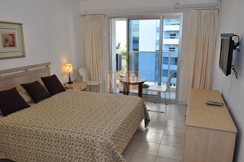 Imagen 21 de 25 de Apartamento En Brava, 1 Dormitorios