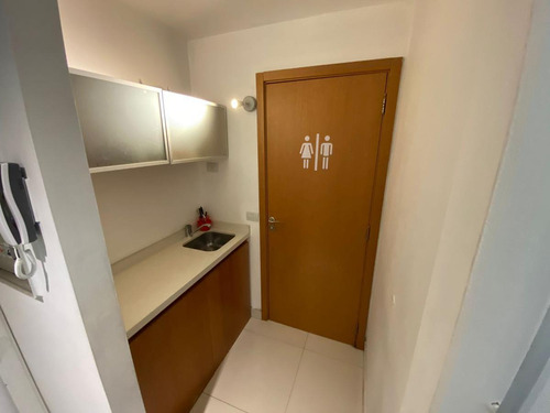 Imagen 11 de 24 de Venta De Oficina Piso Alto Y Muy Buena Vista Al Rio, Vicente López