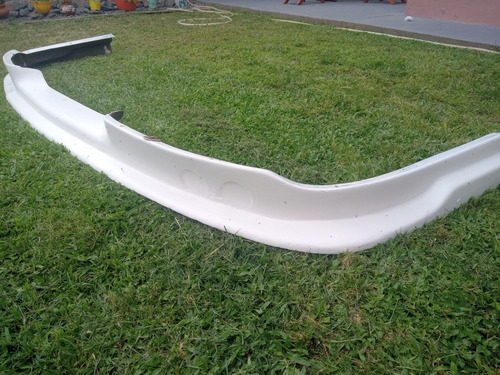 Imagen 2 de 10 de Spoiler Ford Cargo 1722 Línea Nueva