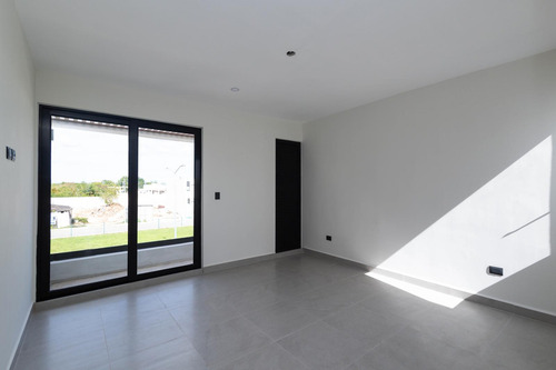 Casa En Venta Merida En Privada Conkal, Mod. Dom, Entrega Inmediata.