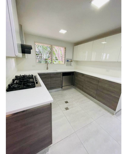 Se Alquila Casa 400m2 Altamira 8365