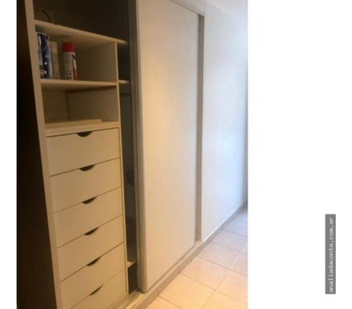 Inmueble En Block 2 Viviendas + 3 Locales