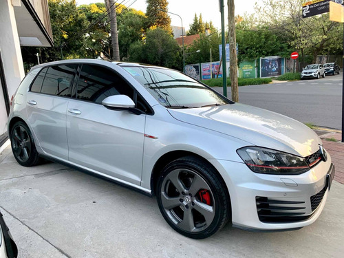 Imagen 3 de 9 de Volkswagen Golf 2017 2.0 Gti Tsi