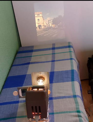 Mini Proyector Japonés Portátil Para Diaposivas De 35mm/1957 (Usado)