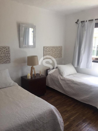 Apartamento Ubicado En Playa Mansa- Ref: 4110