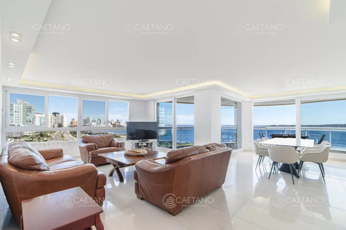 Apartamento De Tres Dormitorios Mas Dependencia En Millenium Tower En Alquiler