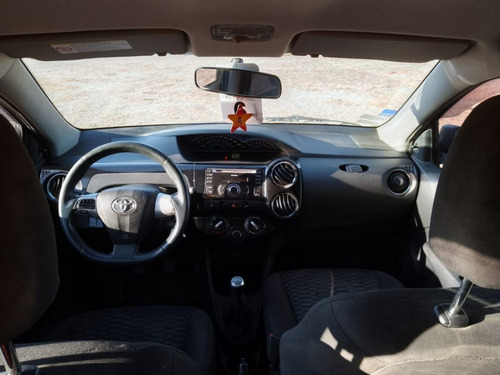 Imagen 8 de 12 de Toyota Etios 1.5 Sedan Xls - Taraborelli Usados Brc *