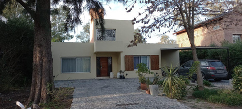 Casa En  Venta O Alquiler En El Barrio Los Pilares