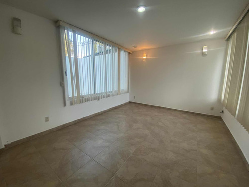 Casa En Venta En La Virgen, Metepec