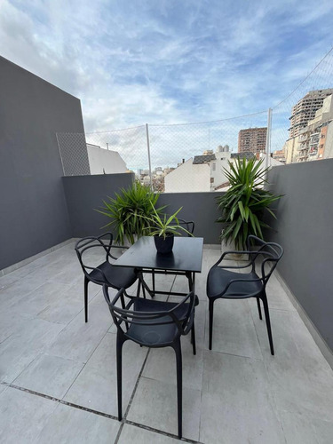 Departamento En Alquiler - 2 Dormitorios 1 Baño - 120mts2 - Coghlan