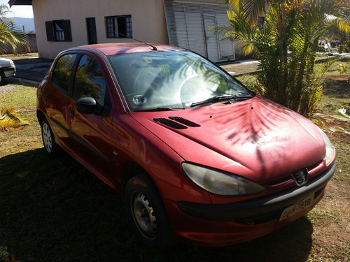 Peugeot 206, 2001