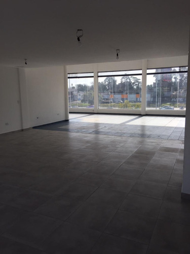 Imagen 3 de 8 de Oficina De 130m A Estrenar. Castelar Zona Colectora Mano Capital.