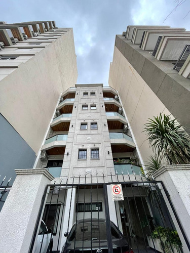 Departamento En Venta De 3 Ambientes Con Balcón Y Espacio Guardacoche- Wilde