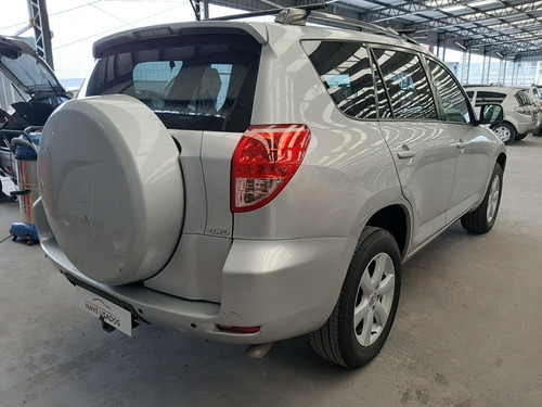 Imagen 4 de 13 de Toyota Rav 4 Nafta Con Gnc 4x4 Todo Terreno Consg Nv