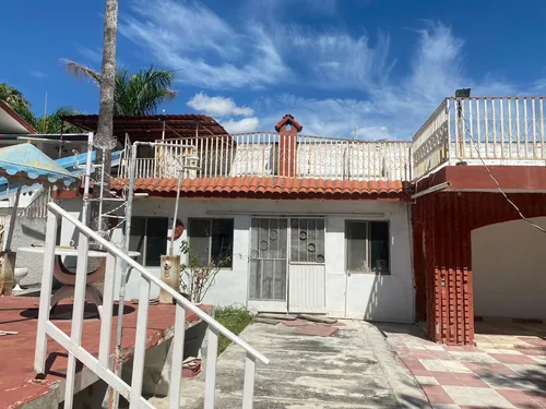 Quinta En Venta En Villas Campestres En Ciénega De Flores N.l. (incluye 3 Casas En El Terreno)