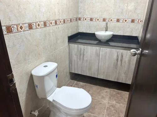 Casa En Arriendo En Robledo, La Pola. Cod A16552