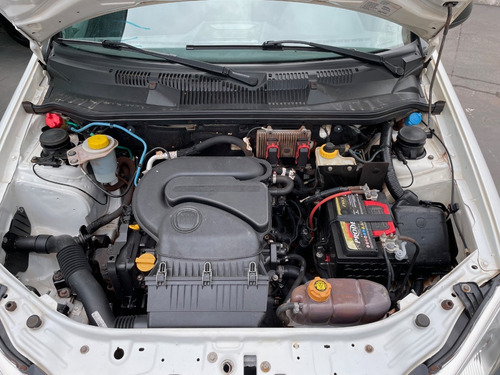 Imagem 6 de 8 de Strada 2020 Ar E Direção 1.4 Flex 52 Mil Km Pneus Novos