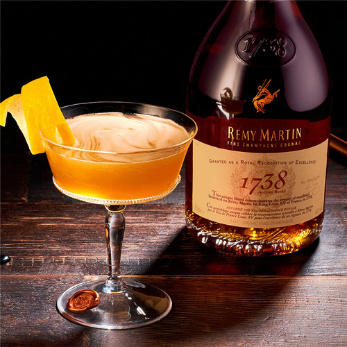 Remy Martin 1738 Accord Royal Fine Champagne Cognac | 700ml.