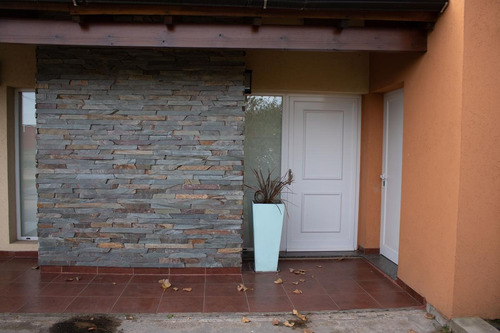 Imagen 7 de 10 de Casa En Venta En Junin - En Cerrito Colorado.
