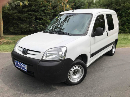 Peugeot Partner 1.4 Furgon Vidriado 5as 2016 G Pfaffen Autos