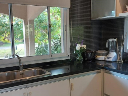 Casa Chalet En Venta En Alamo Alto, Escobar, G.b.a. Zona Norte