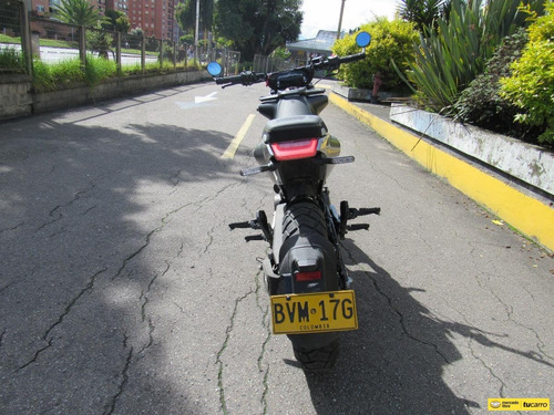 Imagen 22 de 25 de Husqvarna Svartpilen 200 Te