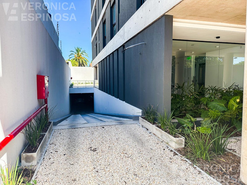 Departamento De Dos Ambientes Con Cochera, En Venta- Ituzaingó Sur