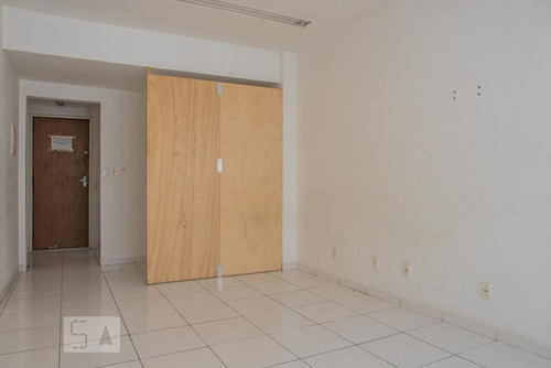 Apartamento Para Aluguel - Centro, 1 Quarto, 30 - 893040063