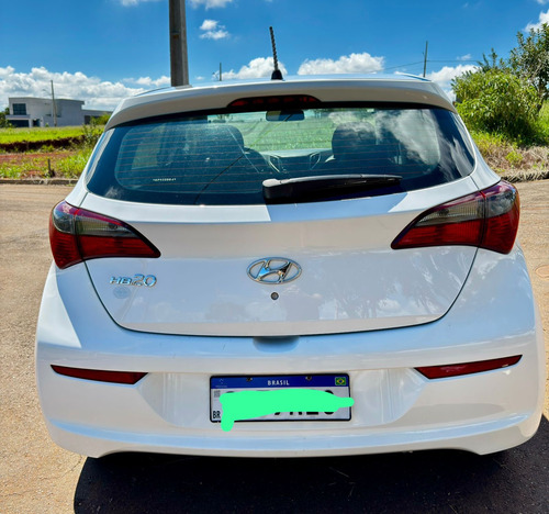 Hyundai HB20S 1.0 Unique Flex 4p