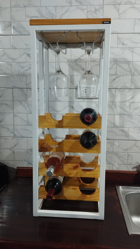 Vinoteca Hierro Y Madera