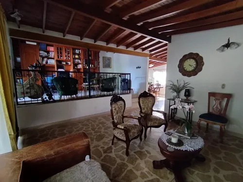 Se Vende Casa En Calasanz