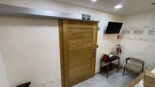 Local De Consultorio Médico, Alquiler O Venta Torre Kp