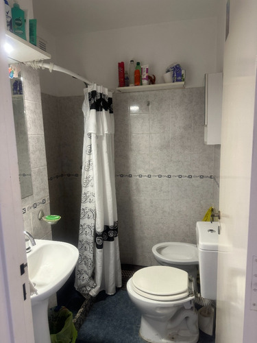Departamento 2 Dormitorios En Artigas, 50 Mts Bv San Juan