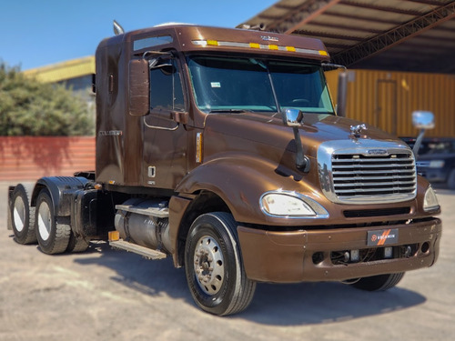 2011 Tractocamión Freightliner Columbia 120