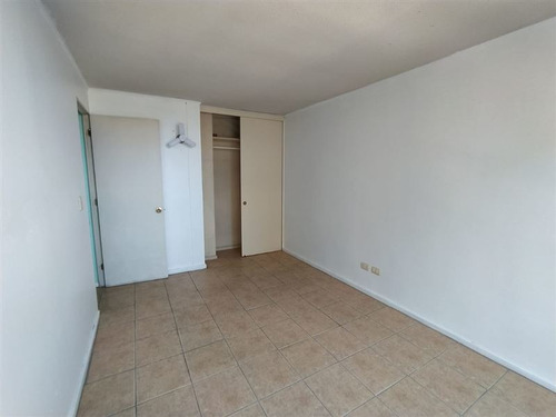 Imagen 5 de 7 de Departamento En Venta De 2 Dorm. En Santiago