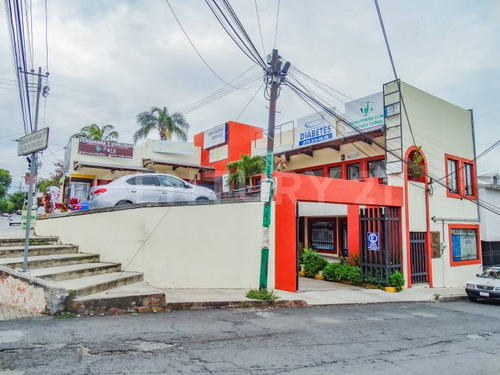 Comercial Plaza Romanza En Chapultepec, Cuernavaca, Morelos $9,900,000.00 Mxn