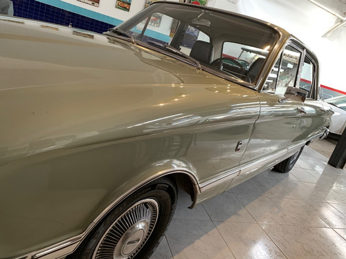 Ford Falcon De Luxe