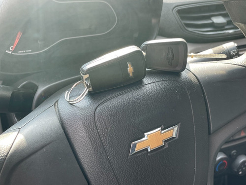 Imagem 8 de 12 de Chevrolet Onix Joy 1.0 Flex Completo 2018