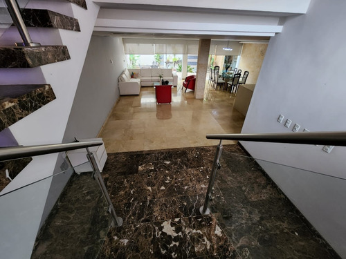 Imagen 17 de 18 de Townhouse En Venta Urb Trigal Norte (solo Cliente) Da