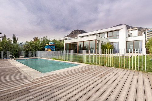 Casa En Condominio, San Carlos De Apoquindo.