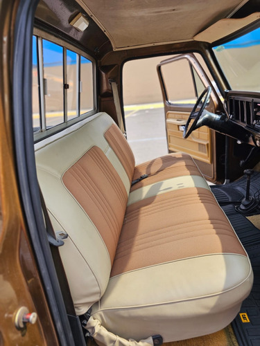 Ford F-150 Custom 4x4