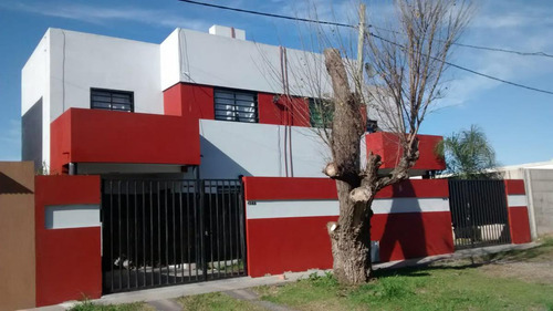 Dúplex En Venta - 2 Dormitorios 2 Baños - Cochera - 113mts2 - Los Hornos, La Plata