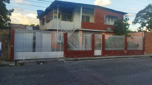 Se Vende Comoda Casa Ubicada En Guaruto Santa Rita, 007jsc