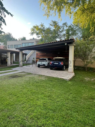 Excelente Casa En Venta En Vistalba, A Tres Cuadras De La Panamericana, Luján De Cuyo, Mendoza