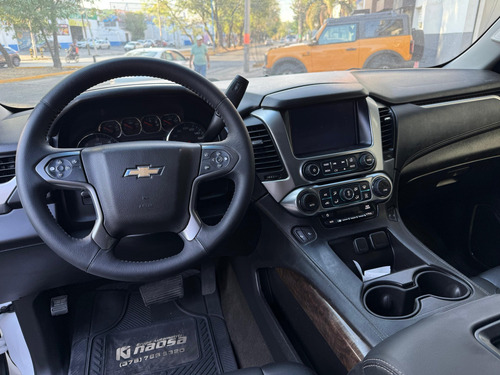 Chevrolet Suburban 5.3 Ltz V8 4wd 2da Cubo At