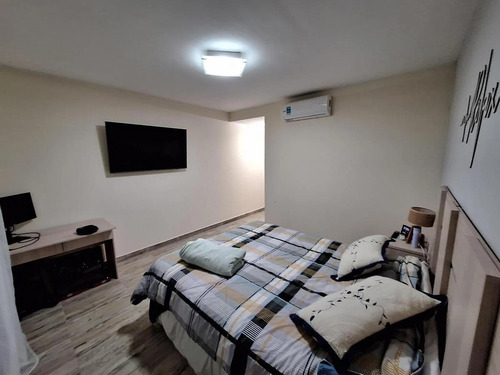 Casa En Venta - 3 Dormitorios 3 Baños - Cochera - 800mts2 - San Vicente