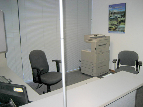 La Trinidad, Zona Industrial, Planta De Oficinas En Nivel Mezzanina De 220 M2