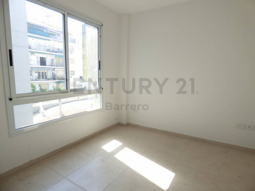 Imagen 17 de 30 de Impecable Tres Ambientes Con Dos Dormitorios En Suite Y Toilette A Estrenar