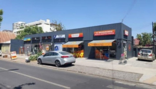 Arriendo Local Comercial Con Patio Y Terraza